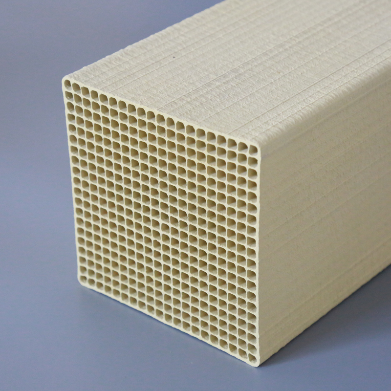 脫硝催化劑應(yīng)該怎么樣選擇比較好，如何來(lái)進(jìn)行選型？