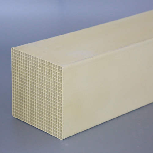 廢棄脫硝催化劑屬于危廢嗎？應(yīng)該怎么樣來進(jìn)行處理呢？