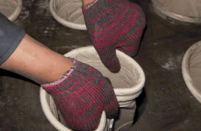 除塵濾袋安裝規(guī)范，正確安裝除塵布袋【圖文】